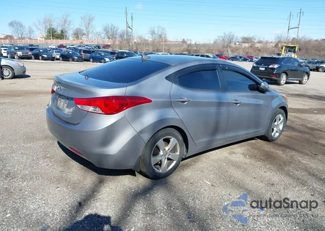 2013 Hyundai Elantra Gls z USA, uszkodzony, nr VIN KMHDH4AE8DU761235